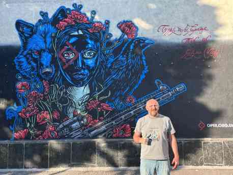 У Конотопі з&rsquo;явилися два &laquo;Стінописи опору&raquo; - &laquo;Конотопська відьма&raquo; та &laquo;Малевич чинить опір&raquo;