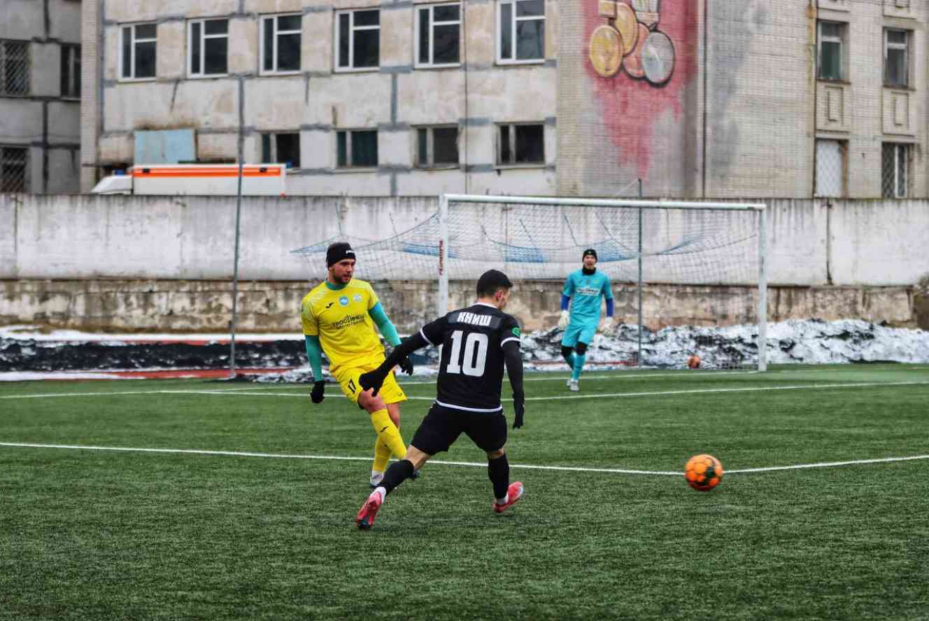 Сумська «Вікторія» здобула перемогу в обласному дербі на зборах