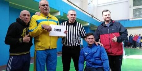 Як Сумські армреслери тренуються в умовах карантину