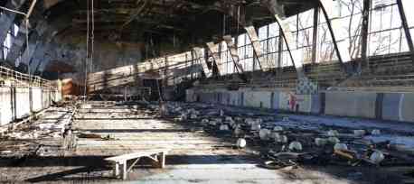 Зруйнований росіянами спорткомплекс в Шостці законсервують на зиму