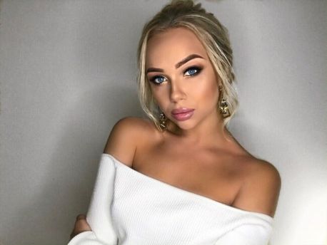 &laquo;Холостяк-10&raquo;: 21-річна танцівниця з Сумщини покинула шоу