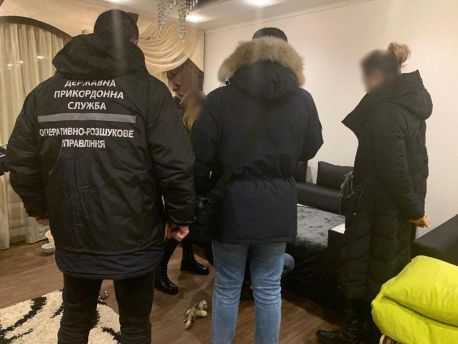 На Сумщині правоохоронці ліквідували  міжнародний канал торгівлі людьми