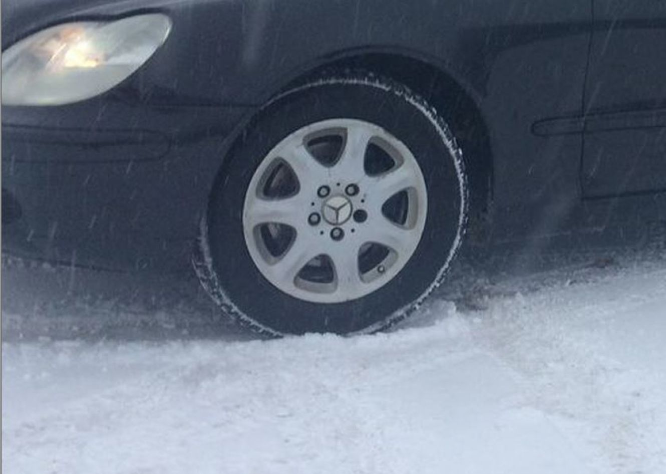 У Сумах збив на смерть і протягнув на капоті