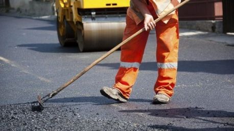 Мер Сум пообіцяв відремонтувати дорогу біля лікарні, якщо будуть гроші