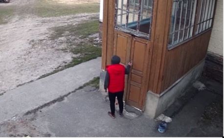 В Лебедині охоронна сигналізація убезпечила медичний заклад від злодія