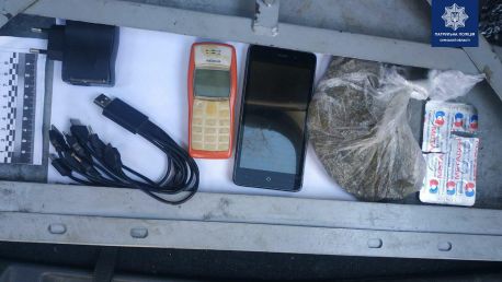 Біля сумської колонії затримали наркопостачальників