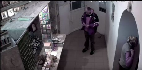 Церковного злодія засняла камера відеоналяду