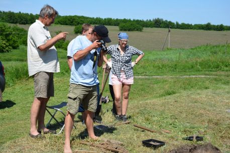 На Тростянеччині археологи продовжили дослідження Зарічненського археологічного комплексу