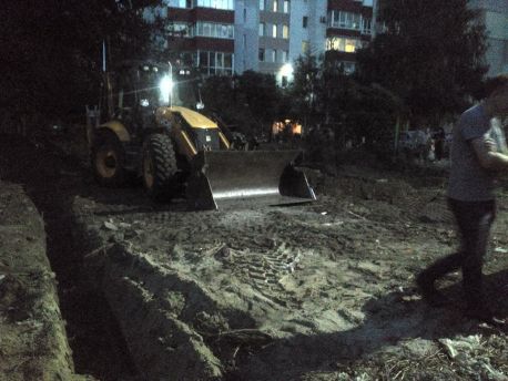 У Сумах стався конфлікт між мешканцями багатоповерхівок і власником приватної садиби (відео)