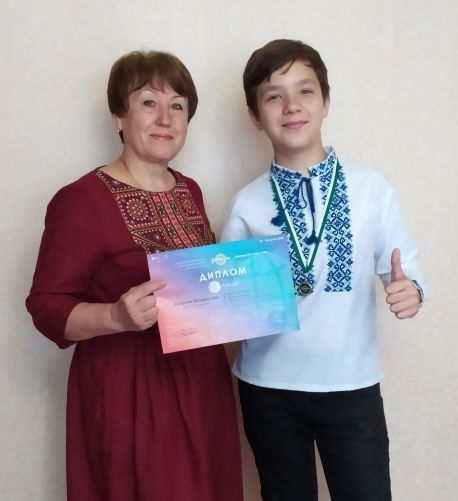 Юний баяніст із Сум переміг у III Міжнародному багатожанровому фестивалі-конкурсі &laquo;Samocvity &ndash; On Line&raquo;.