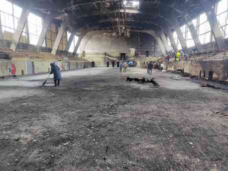 Спортивна спільнота Шостки ліквідувала наслідки удару &laquo;шахедів&raquo; по спорткомплексу &laquo;Свема&raquo;