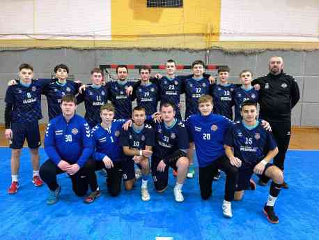 Сумські гандболісти продовжують лідирувати у вищій лізі