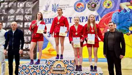 Самбісти з Сумщини вибороли медалі на молодіжному чемпіонаті України